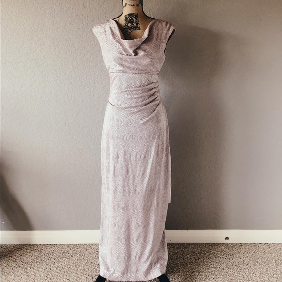 Formal dress - Picture 2 of 6